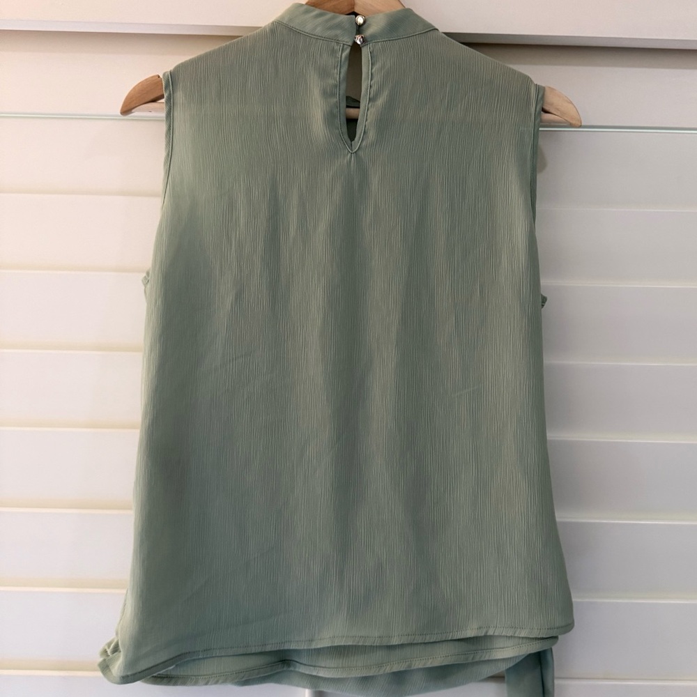 La Belle Soft Green Sleeveless Tank Top - Picture 5 of 7